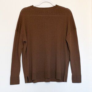 UNIQLO Brown Ribbed Crewneck Sweater